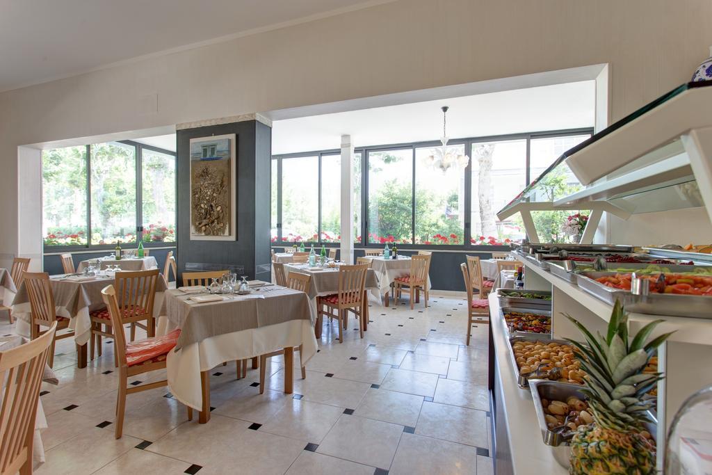 Hotel Giamaika Cesenatico Ngoại thất bức ảnh