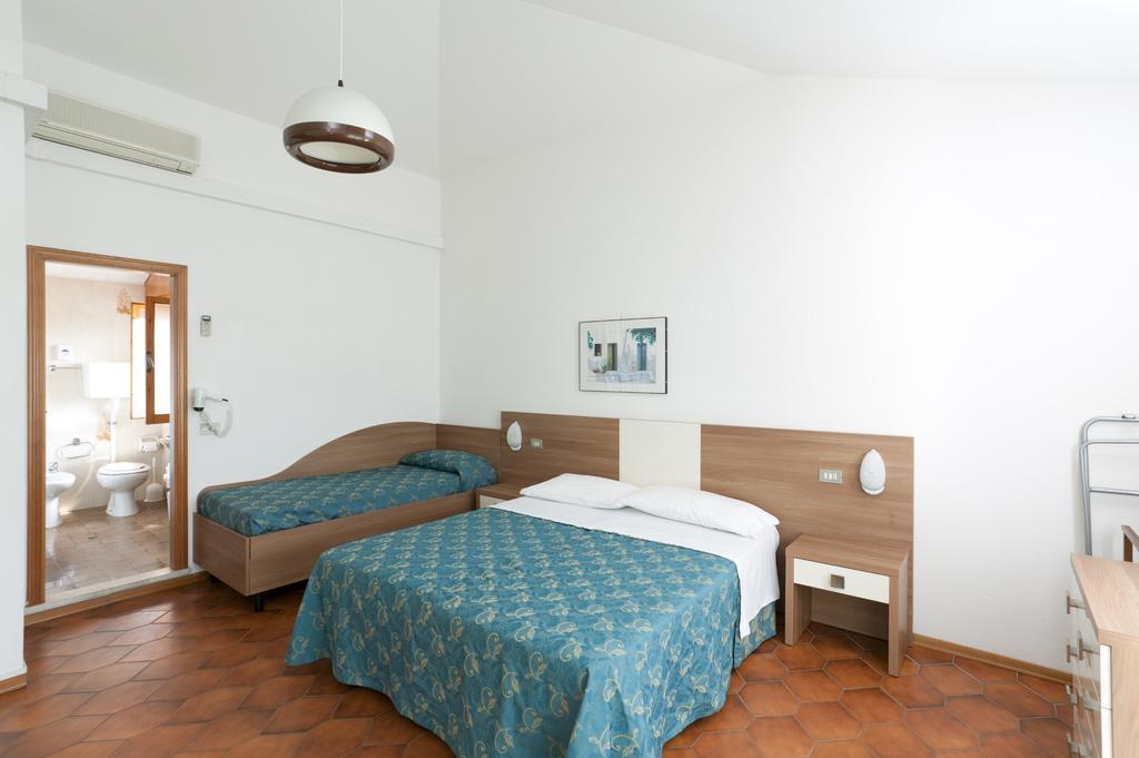 Hotel Giamaika Cesenatico Phòng bức ảnh