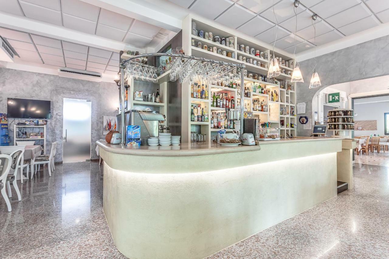 Hotel Giamaika Cesenatico Ngoại thất bức ảnh