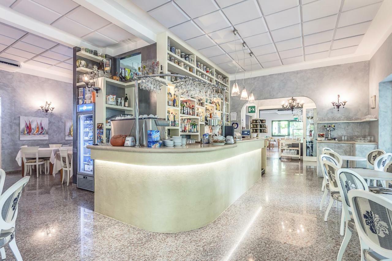 Hotel Giamaika Cesenatico Ngoại thất bức ảnh